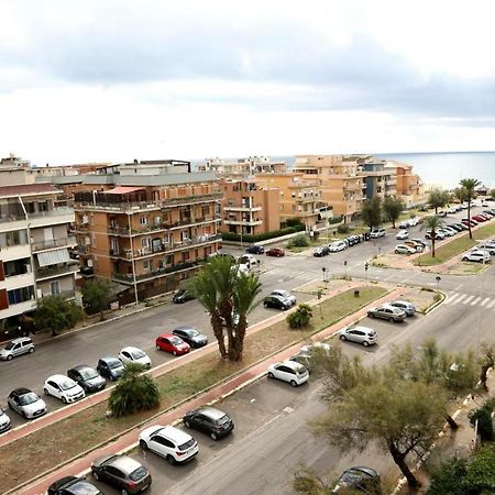 Ferienwohnung Superattico Lido di Ostia Exterior foto