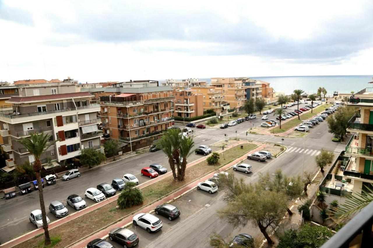 Ferienwohnung Superattico Lido di Ostia Exterior foto